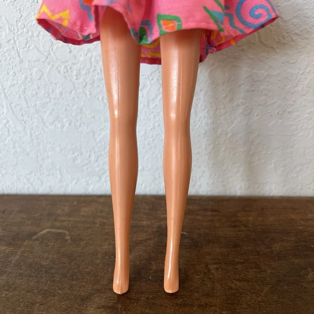 Vintage 1987‎ California Dream Barbie Outfit Camera Earrings